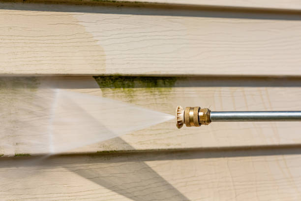 Best Deck Cleaning Services  in Navarre, OH
